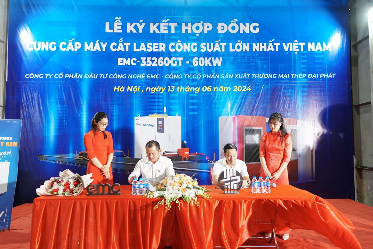 Lễ kí hợp đồng sở hữu máy laser lớn nhất Việt Nam