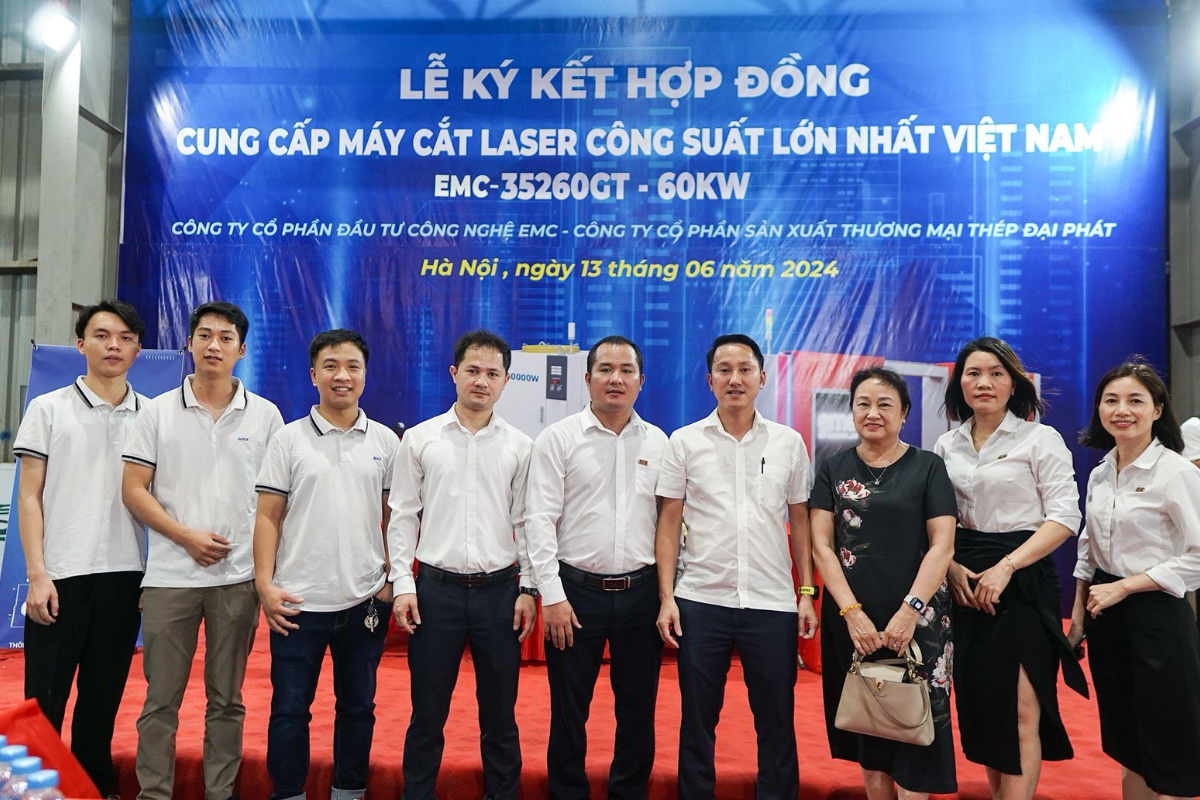 Lễ kí hợp đồng sở hữu máy laser lớn nhất Việt Nam